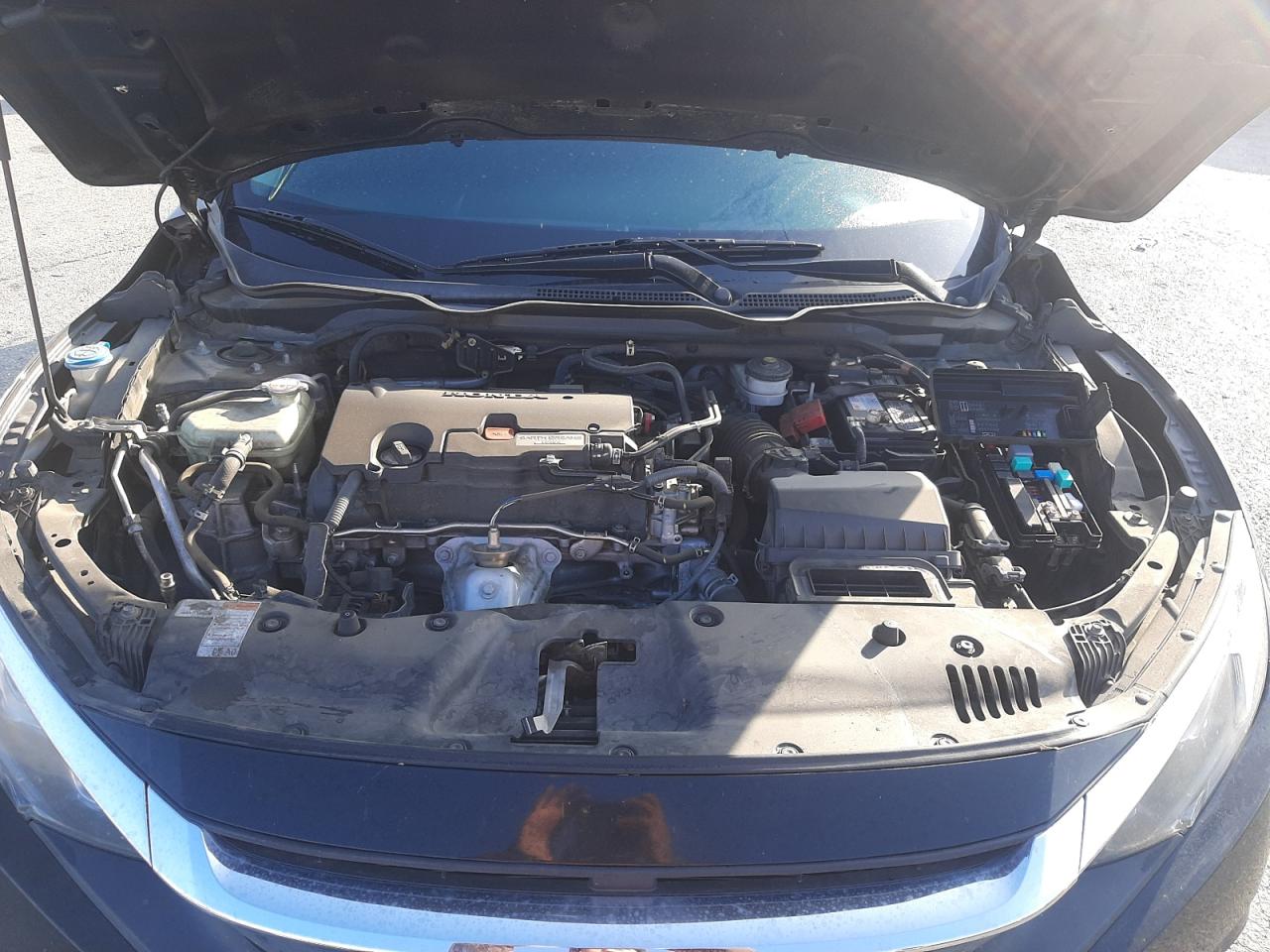 Photo 7 from auction – 2017 HONDA CIVIC LX with VIN 2HGFC2F50HH519168