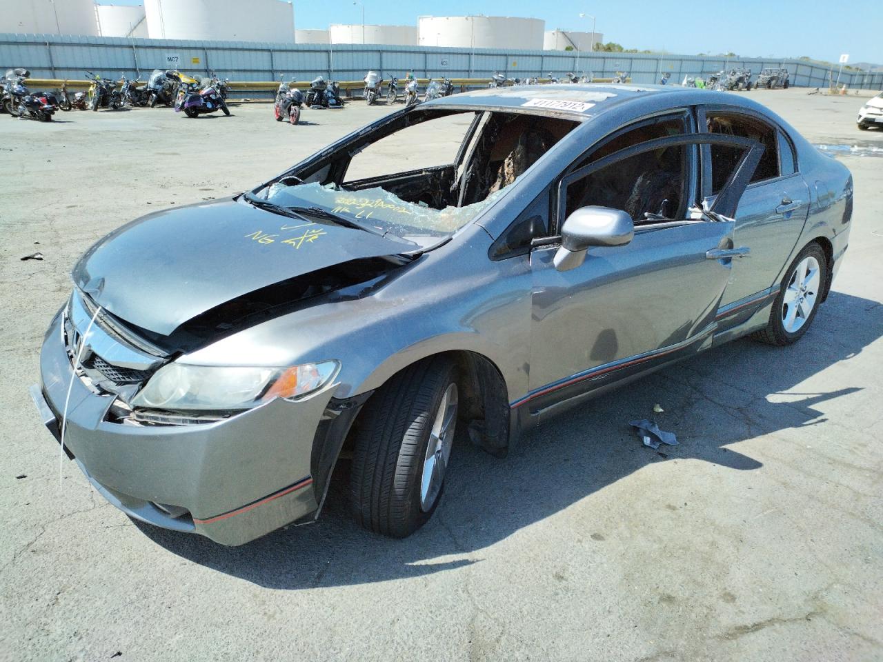 Photo 2 from auction – 2011 HONDA CIVIC LX-S with VIN 19XFA1F64BE036759
