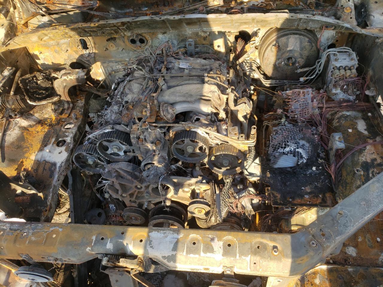 Photo 7 from auction – 2005 KIA SORENTO EX with VIN KNDJD733155435479