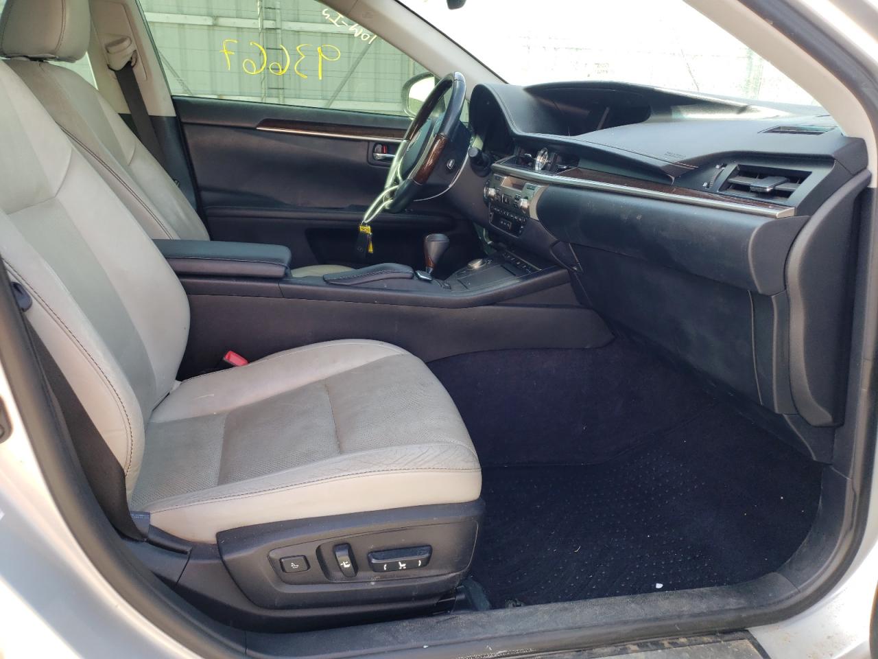 Photo 5 from auction – 2014 LEXUS ES 350 with VIN JTHBK1GG7E2123350