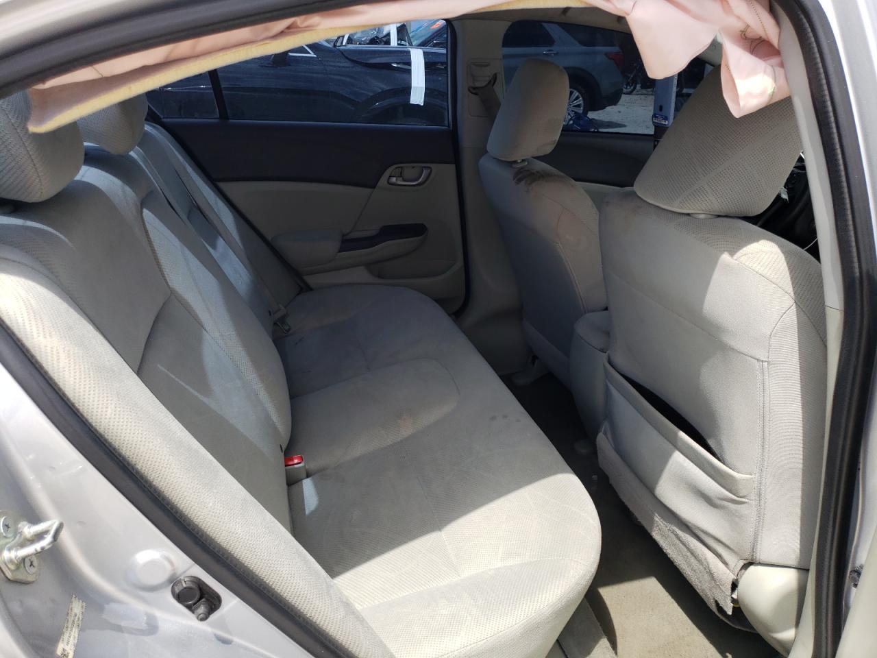 Photo 16 from auction – 2012 HONDA CIVIC LX with VIN 19XFB2F50CE091740