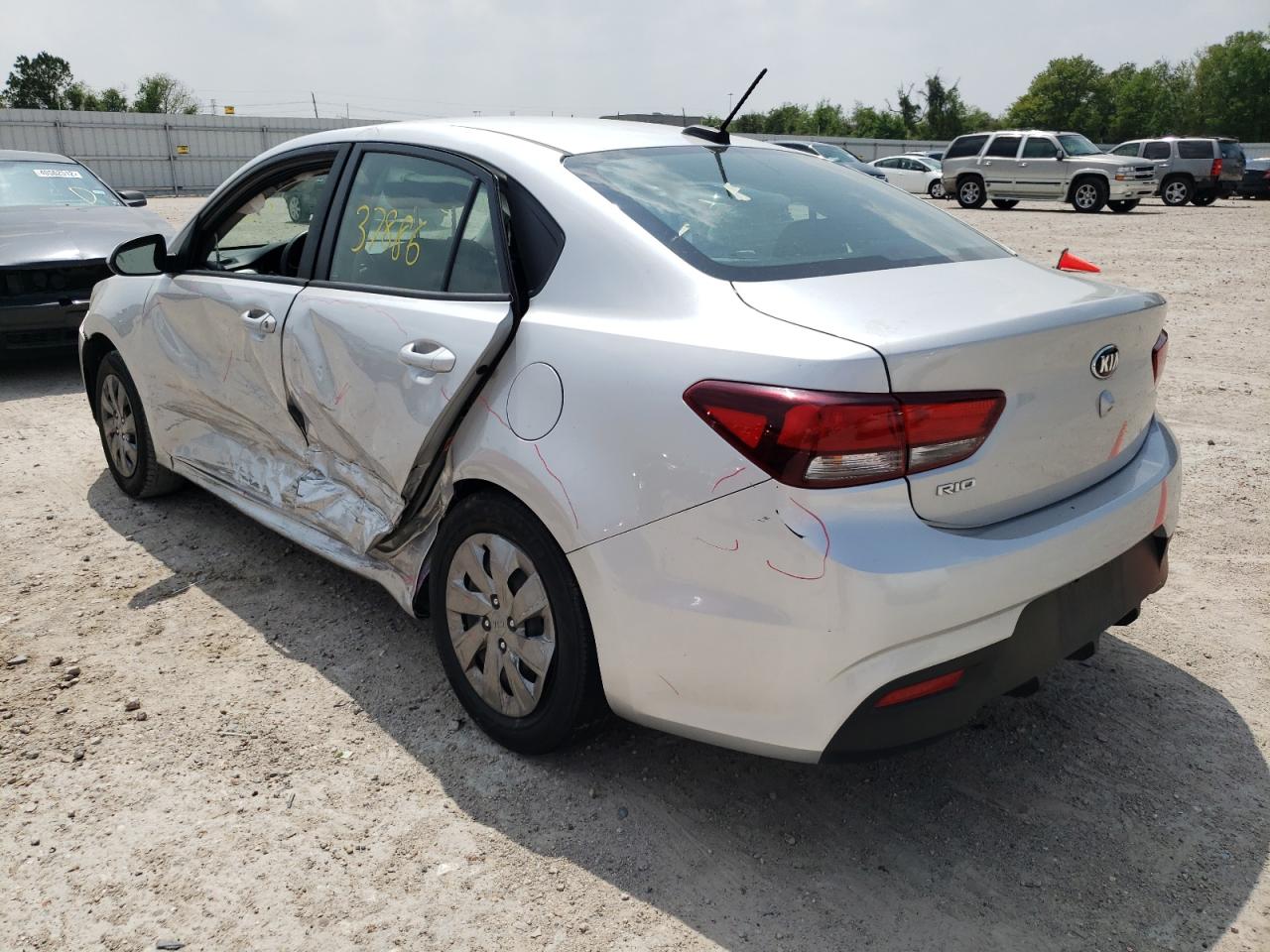 Photo 3 from auction – 2019 KIA RIO S with VIN 3KPA24AB9KE248554