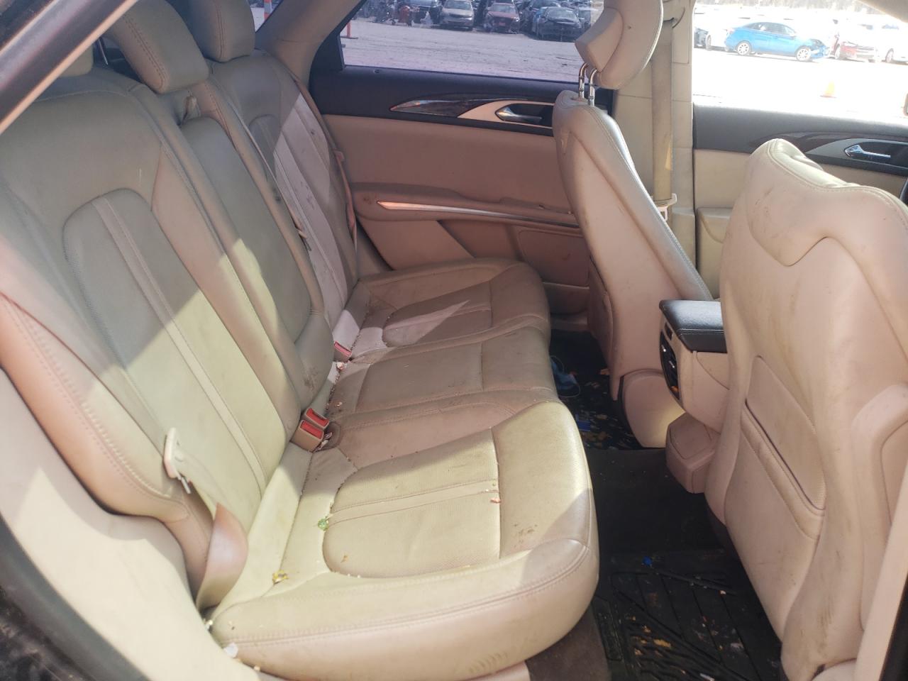 Photo 6 from auction – 2016 LINCOLN MKZ with VIN 3LN6L2G99GR605707