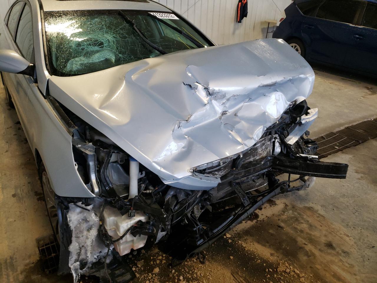 Photo 9 from auction – 2013 HYUNDAI SONATA SE with VIN 5NPEC4AC1DH794691