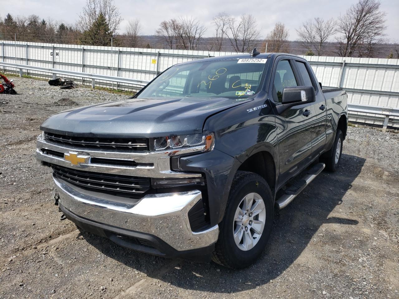 Photo 2 from auction – 2019 CHEVROLET SILVERADO with VIN 1GCRYDED8KZ219418