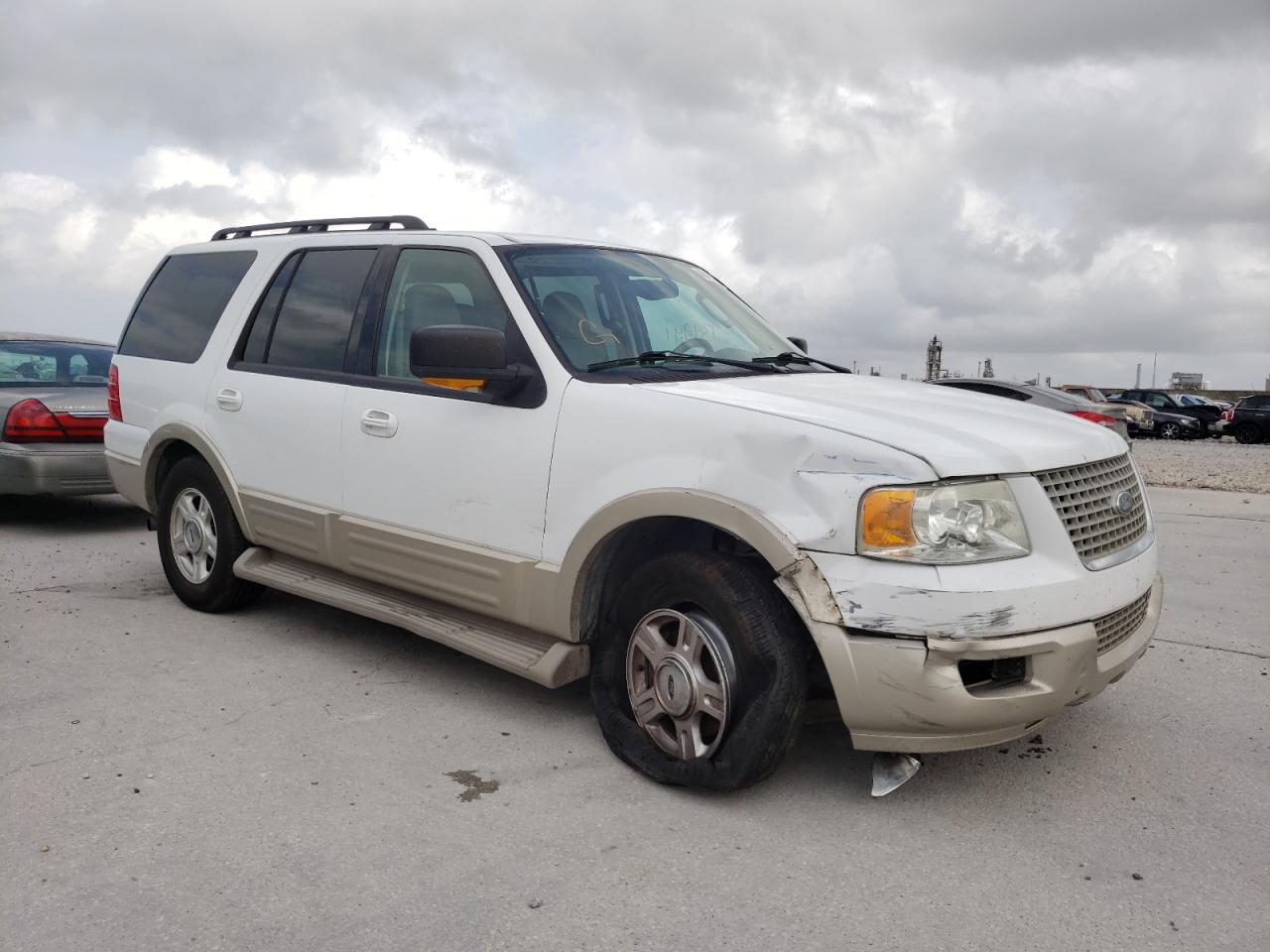 Photo 9 from auction – 2005 FORD EXPEDITION with VIN 1FMPU175X5LA23670