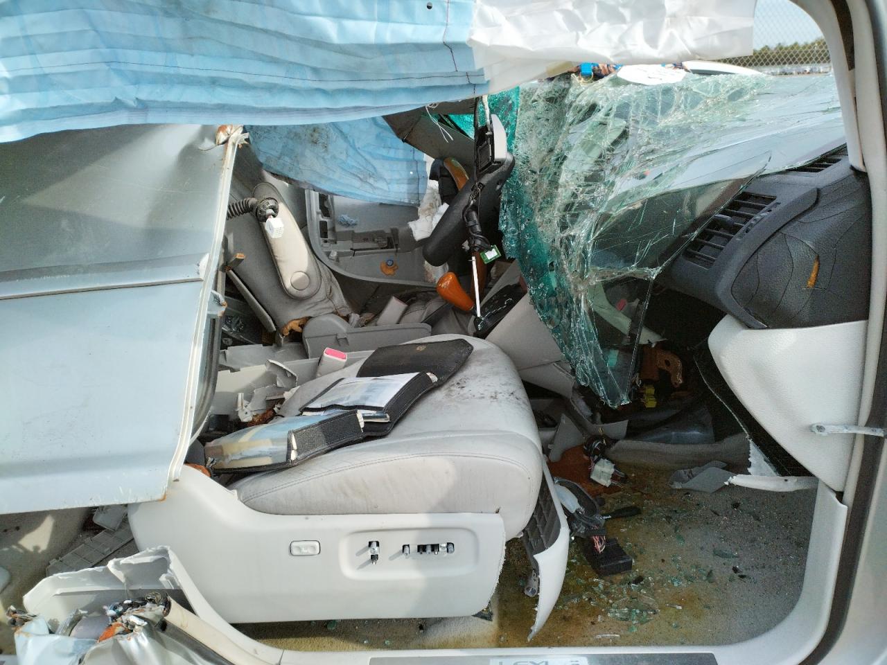 Foto 5 de la subasta – 2007 LEXUS RX 350 con VIN 2T2HK31U57C017677