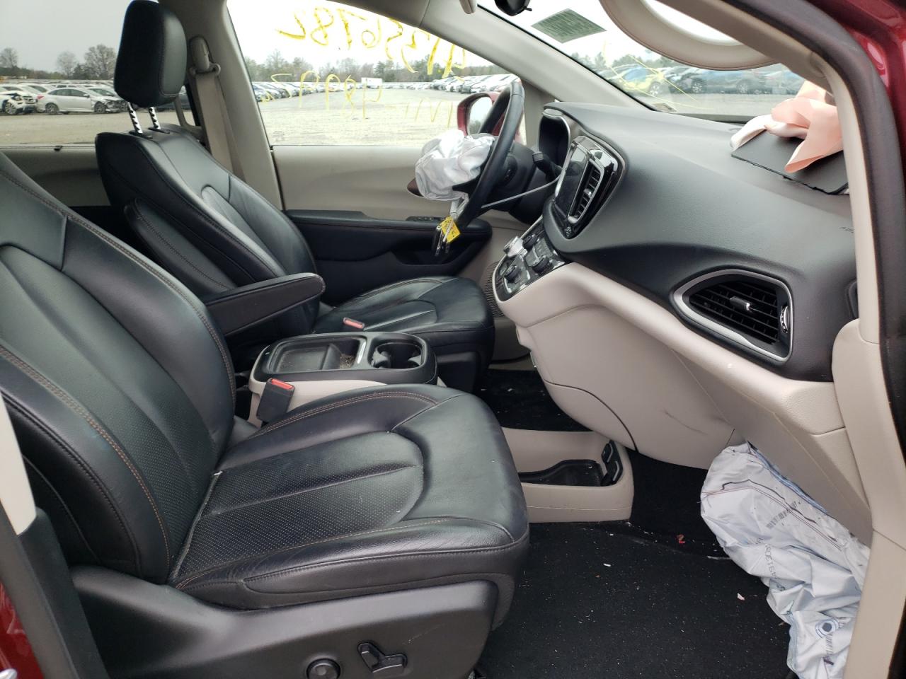 Photo 5 from auction – 2018 CHRYSLER PACIFICA T with VIN 2C4RC1BG7JR270364