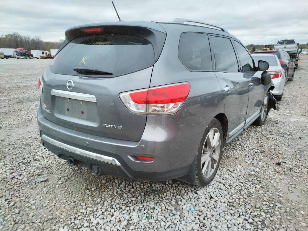 Photo 4 from auction – 2015 NISSAN PATHFINDER with VIN 5N1AR2MN1FC627692