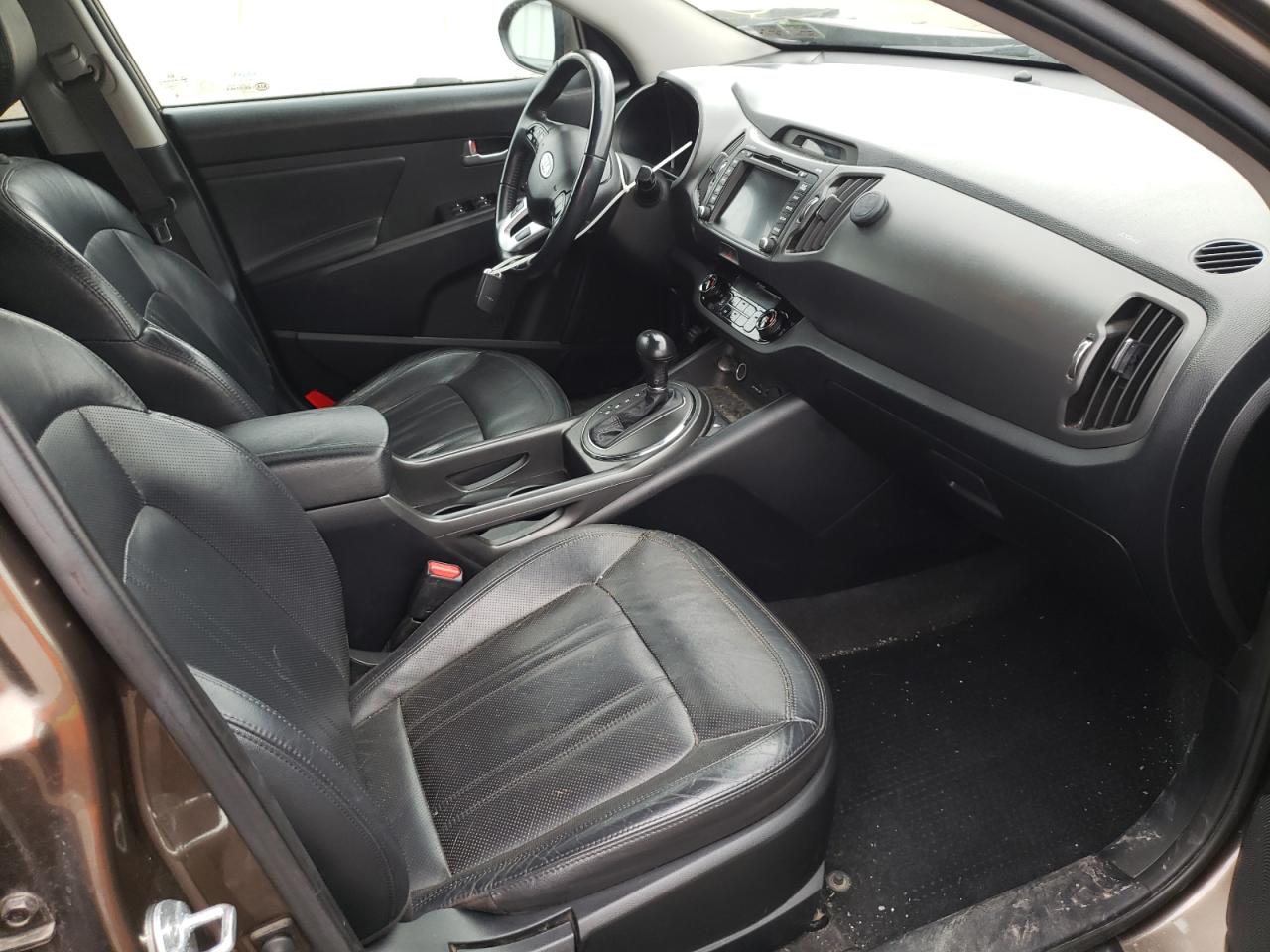 Photo 5 from auction – 2011 KIA SPORTAGE E with VIN KNDPCCA29B7078830