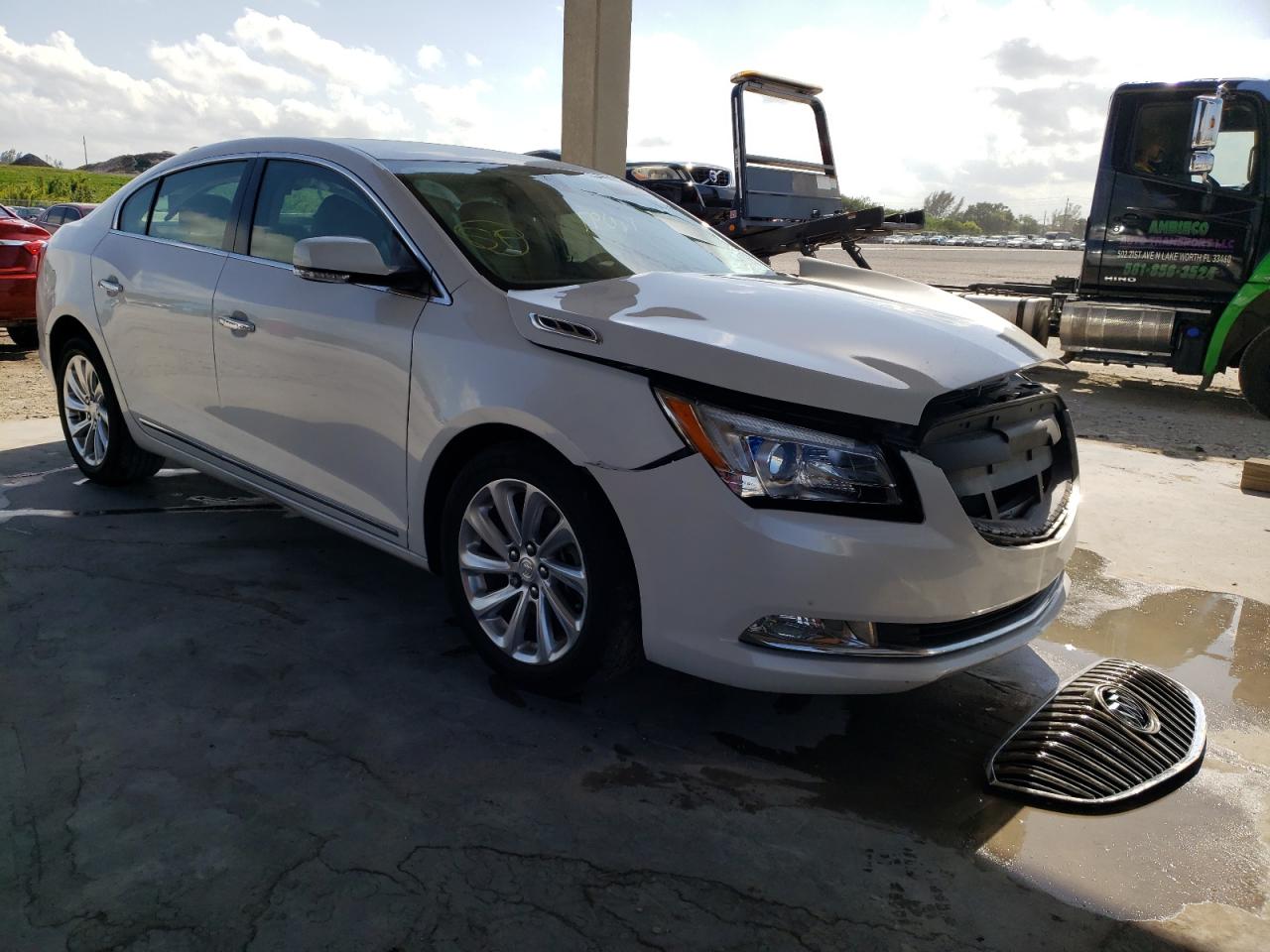 BUICK LACROSSE 2016 with VIN 1G4GB5G35GF162070 - Photo from auction