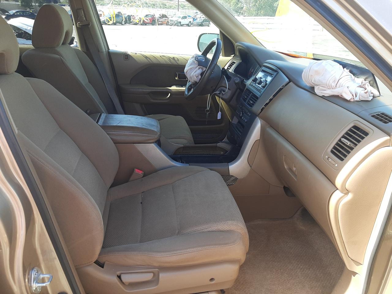 Photo 5 from auction – 2006 HONDA PILOT EX with VIN 5FNYF28466B011728