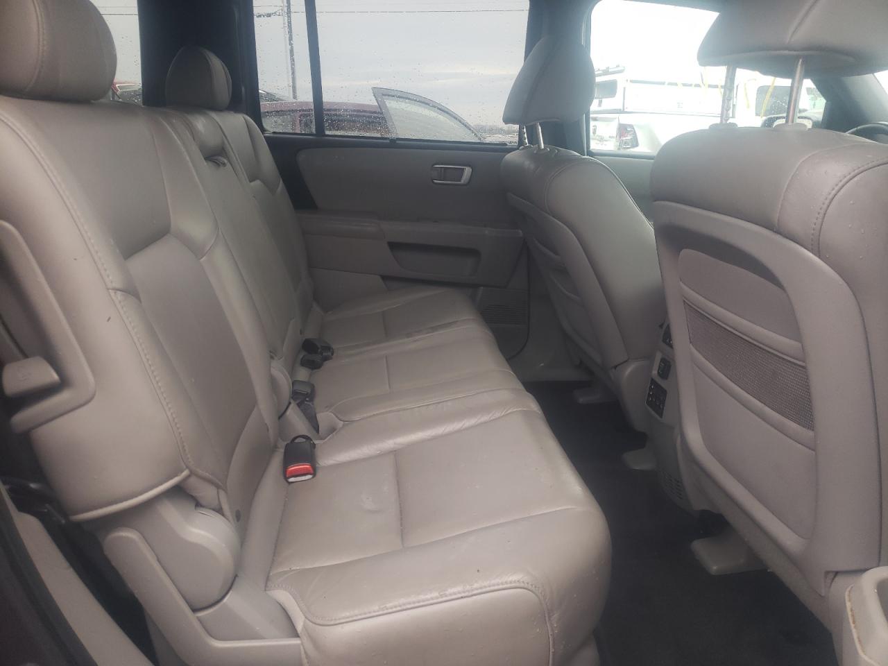 Photo 6 from auction – 2011 HONDA PILOT TOUR with VIN 5FNYF4H95BB059240