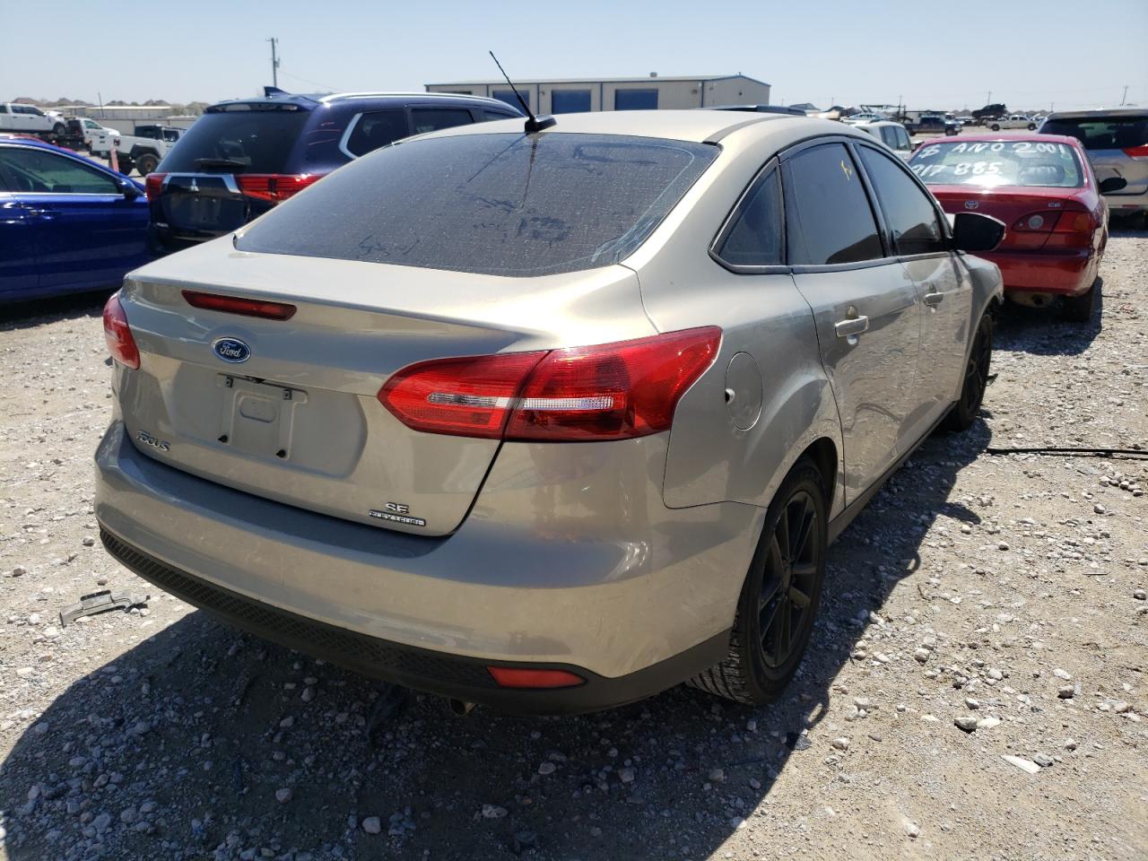 Photo 4 from auction – 2015 FORD FOCUS SE with VIN 1FADP3F29FL335746