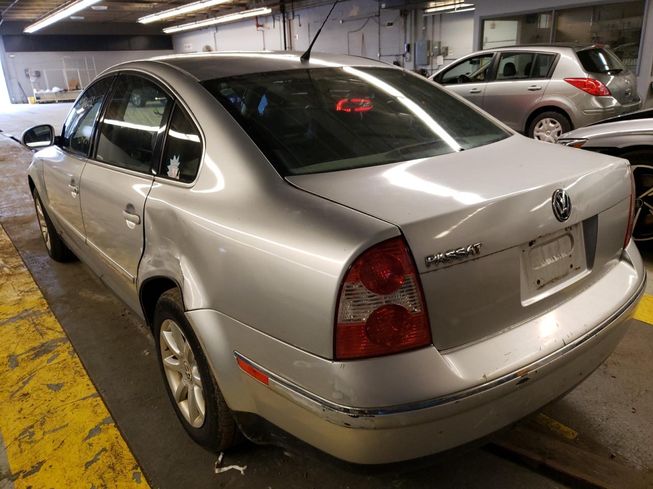Photo 3 from auction – 2004 VOLKSWAGEN PASSAT GLS with VIN WVWPD63B74E271004