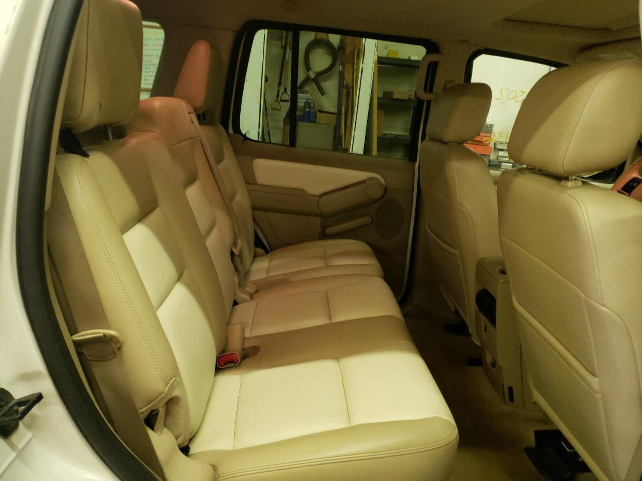 Photo 6 from auction – 2008 FORD EXPLORER E with VIN 1FMEU74838UA30385