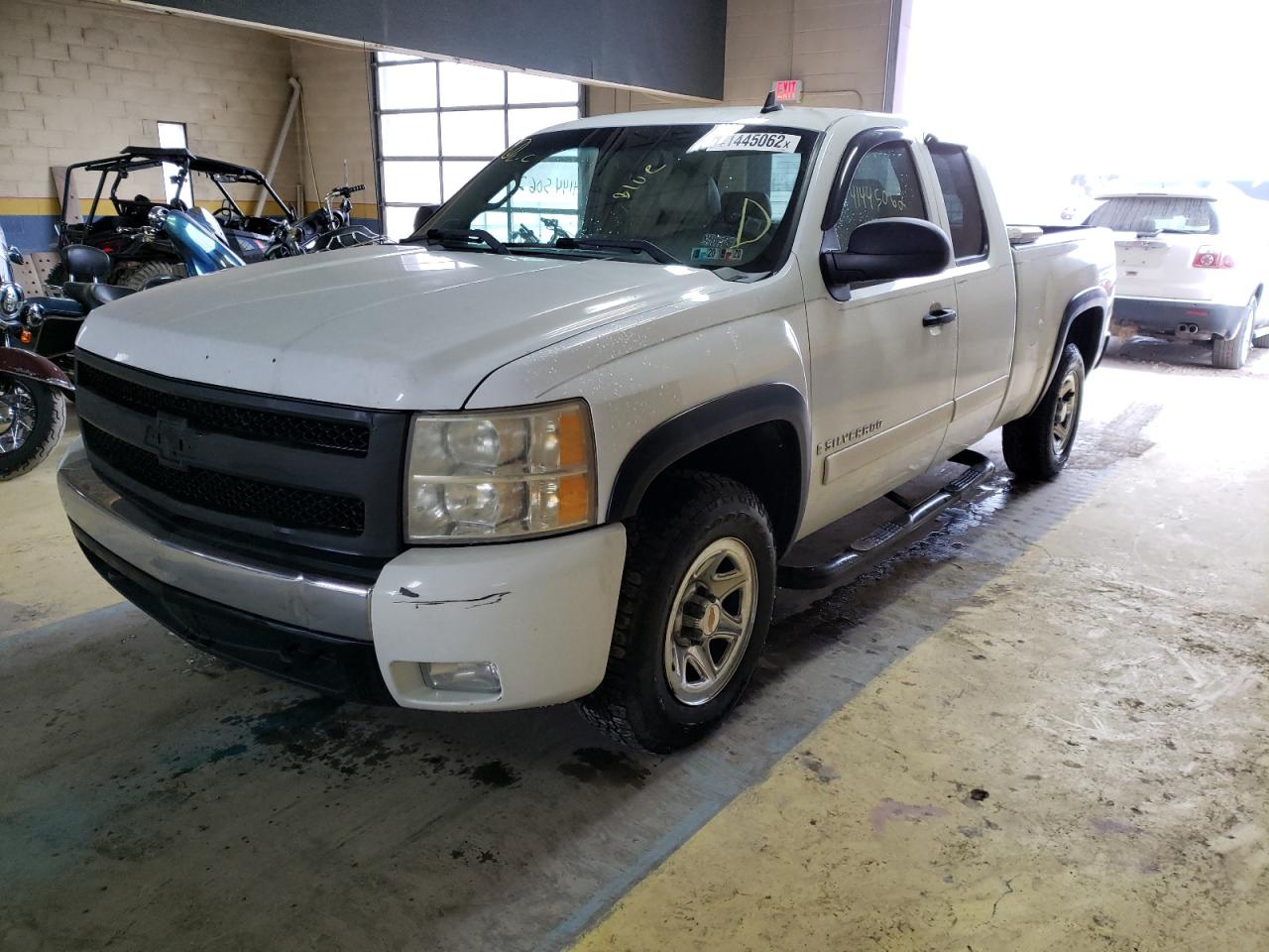 Photo 2 from auction – 2008 CHEVROLET SILVERADO with VIN 2GCEK19J381272253