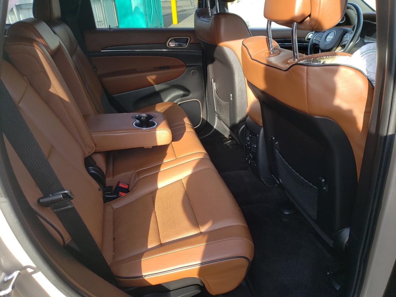 Photo 6 from auction – 2015 JEEP GRAND CHER with VIN 1C4RJFJT4FC882071