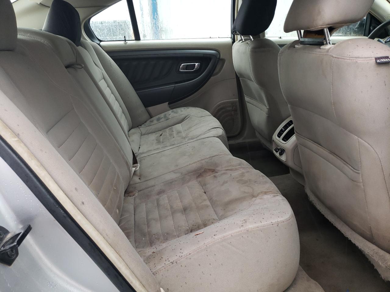 Photo 6 from auction – 2010 FORD TAURUS SE with VIN 1FAHP2DW5AG169342