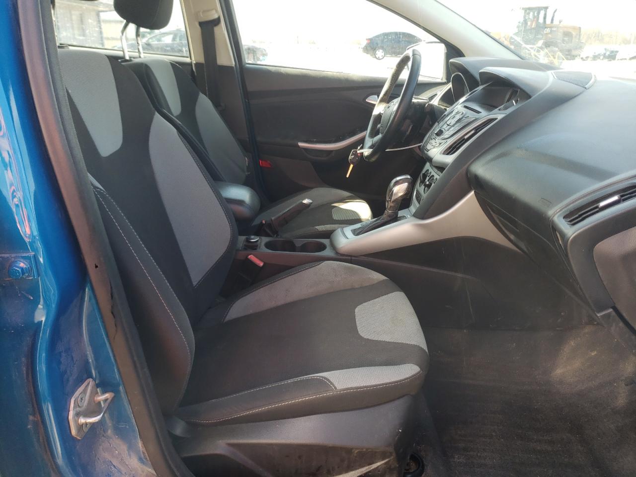 Photo 5 from auction – 2012 FORD FOCUS SE with VIN 1FAHP3F26CL152799