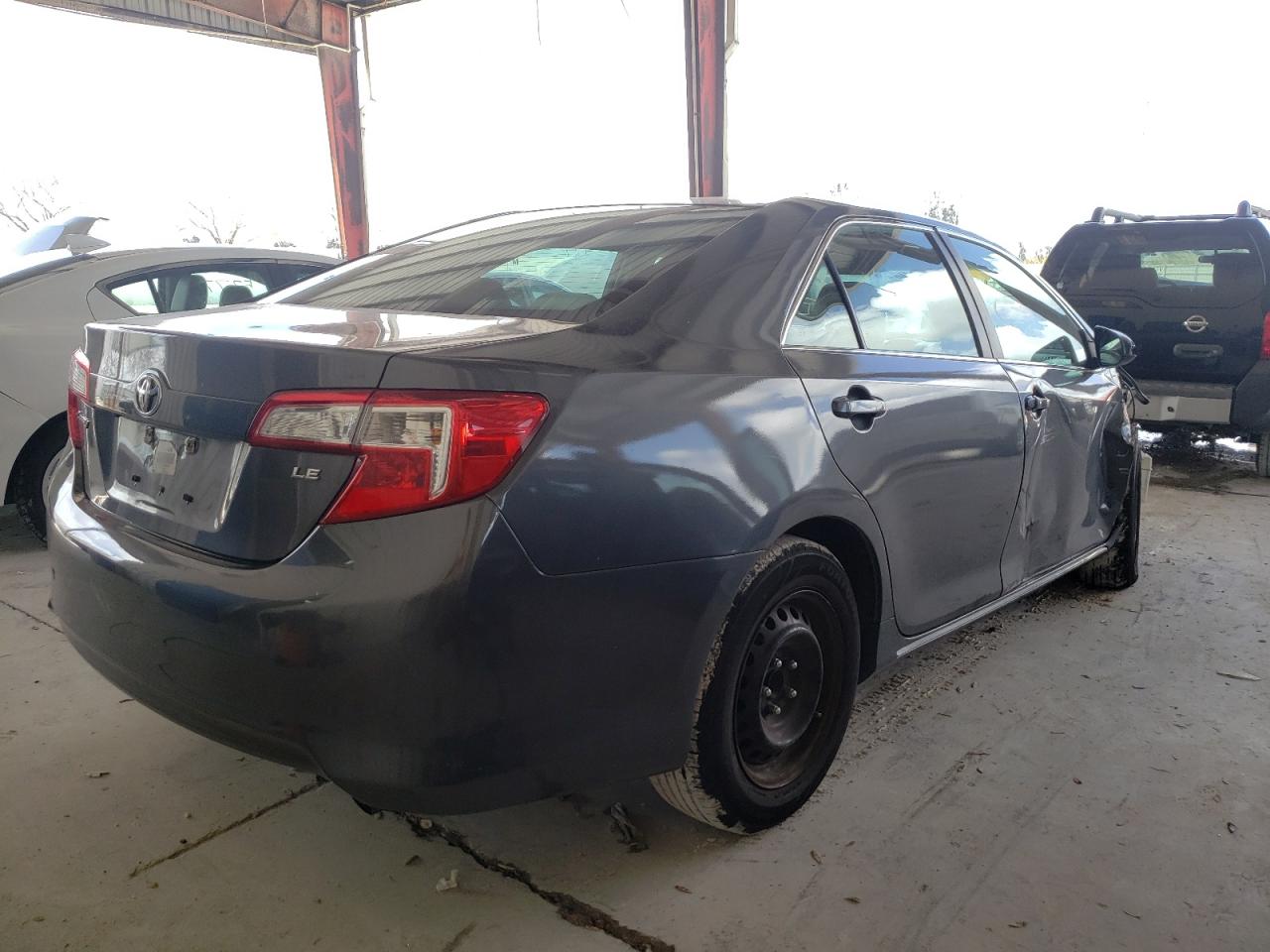 Photo 4 from auction – 2014 TOYOTA CAMRY L with VIN 4T1BF1FK3EU365564