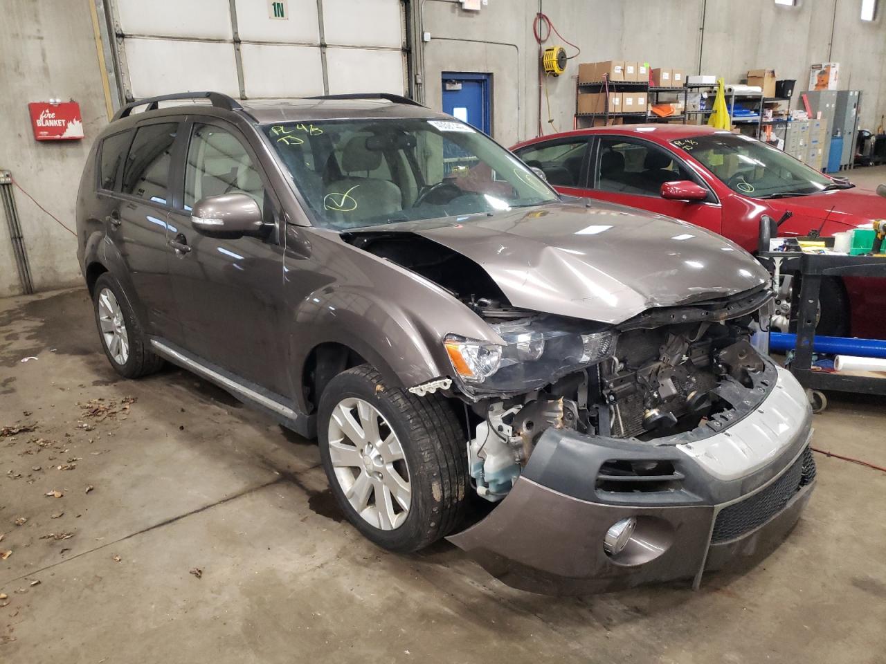 MITSUBISHI OUTLANDER 2012 with VIN JA4JT3AW4CU002096 - Photo from auction