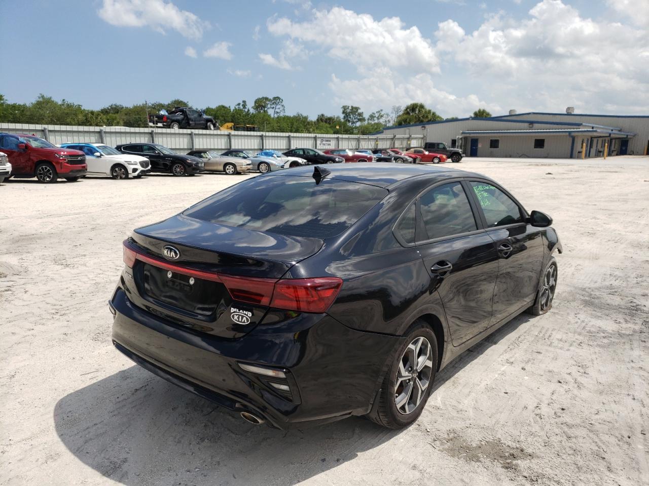 Photo 4 from auction – 2021 KIA FORTE FE with VIN 3KPF24AD4ME345011