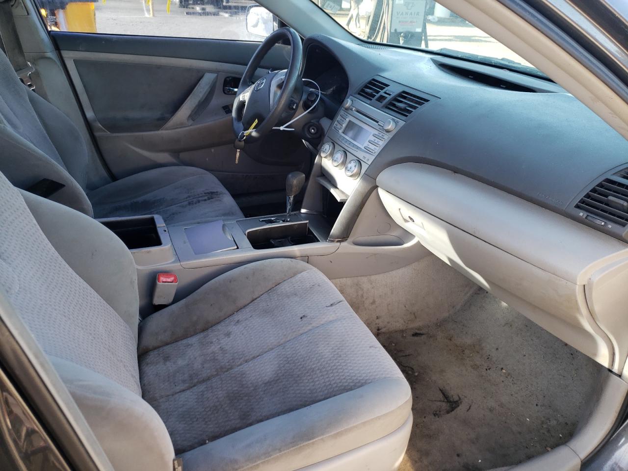 Photo 6 from auction – 2010 TOYOTA CAMRY BASE with VIN 4T1BF3EK2AU064677