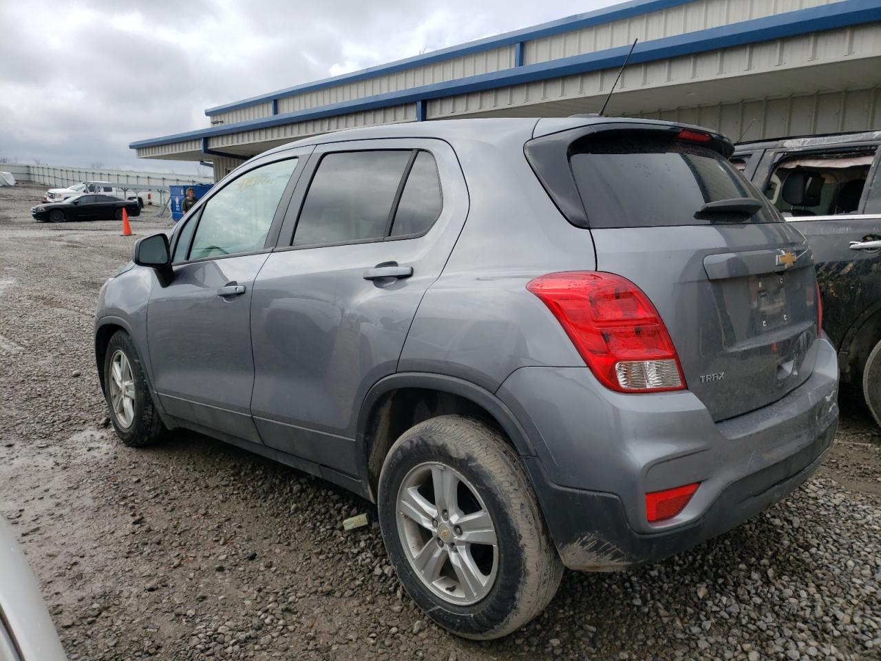 Photo 3 from auction – 2020 CHEVROLET TRAX LS with VIN 3GNCJKSB5LL223959
