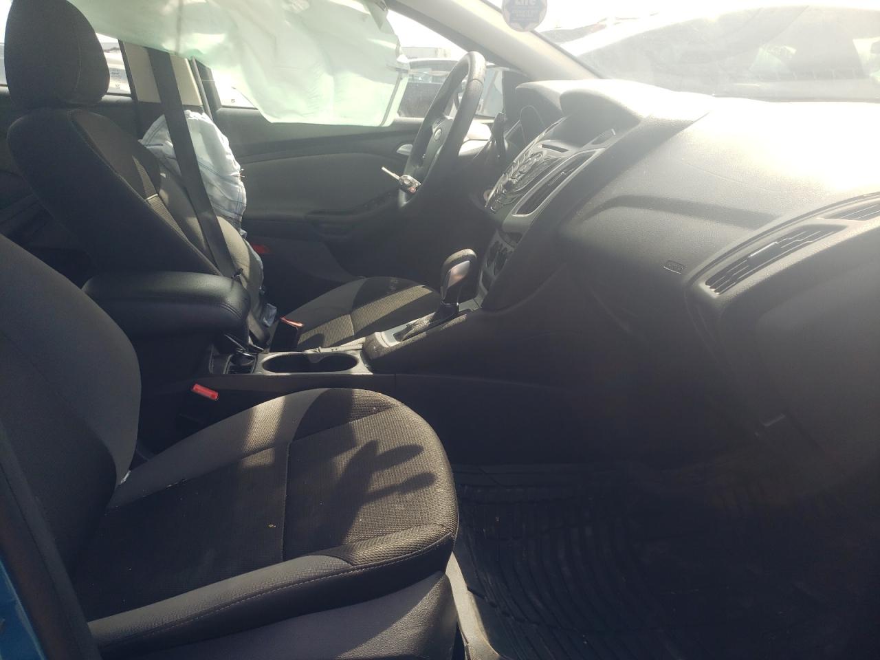 Photo 5 from auction – 2014 FORD FOCUS SE with VIN 1FADP3F23EL404977