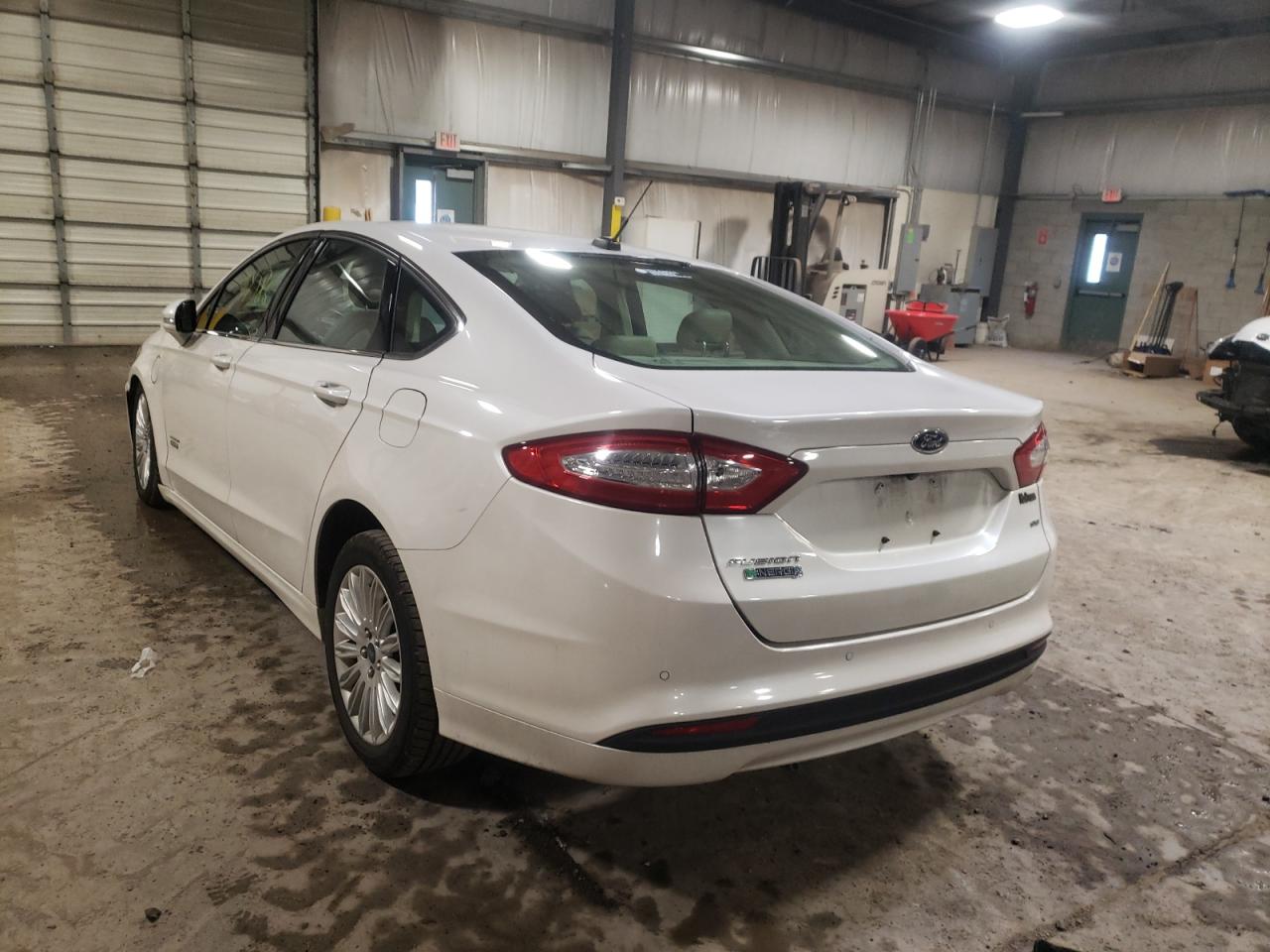 Photo 3 from auction – 2016 FORD FUSION SE with VIN 3FA6P0PU6GR249238