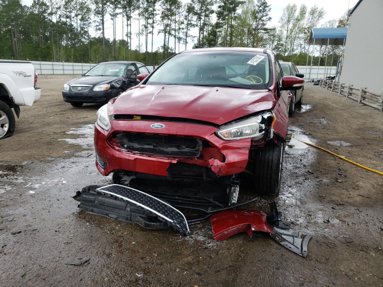 Photo 9 from auction – 2015 FORD FOCUS SE with VIN 1FADP3K2XFL381673