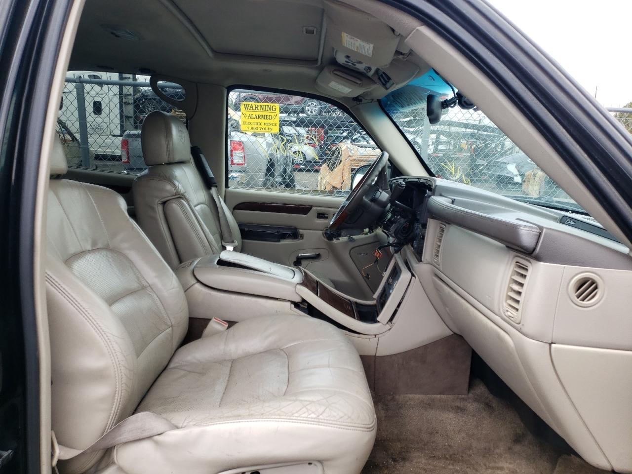 Photo 5 from auction – 2002 CADILLAC ESCALADE L with VIN 1GYEK63N52R102249