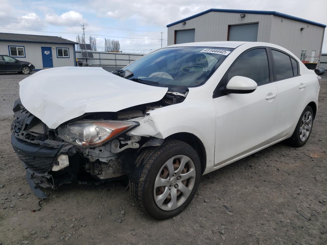 Photo 2 from auction – 2011 MAZDA 3 I with VIN JM1BL1UG0B1496993