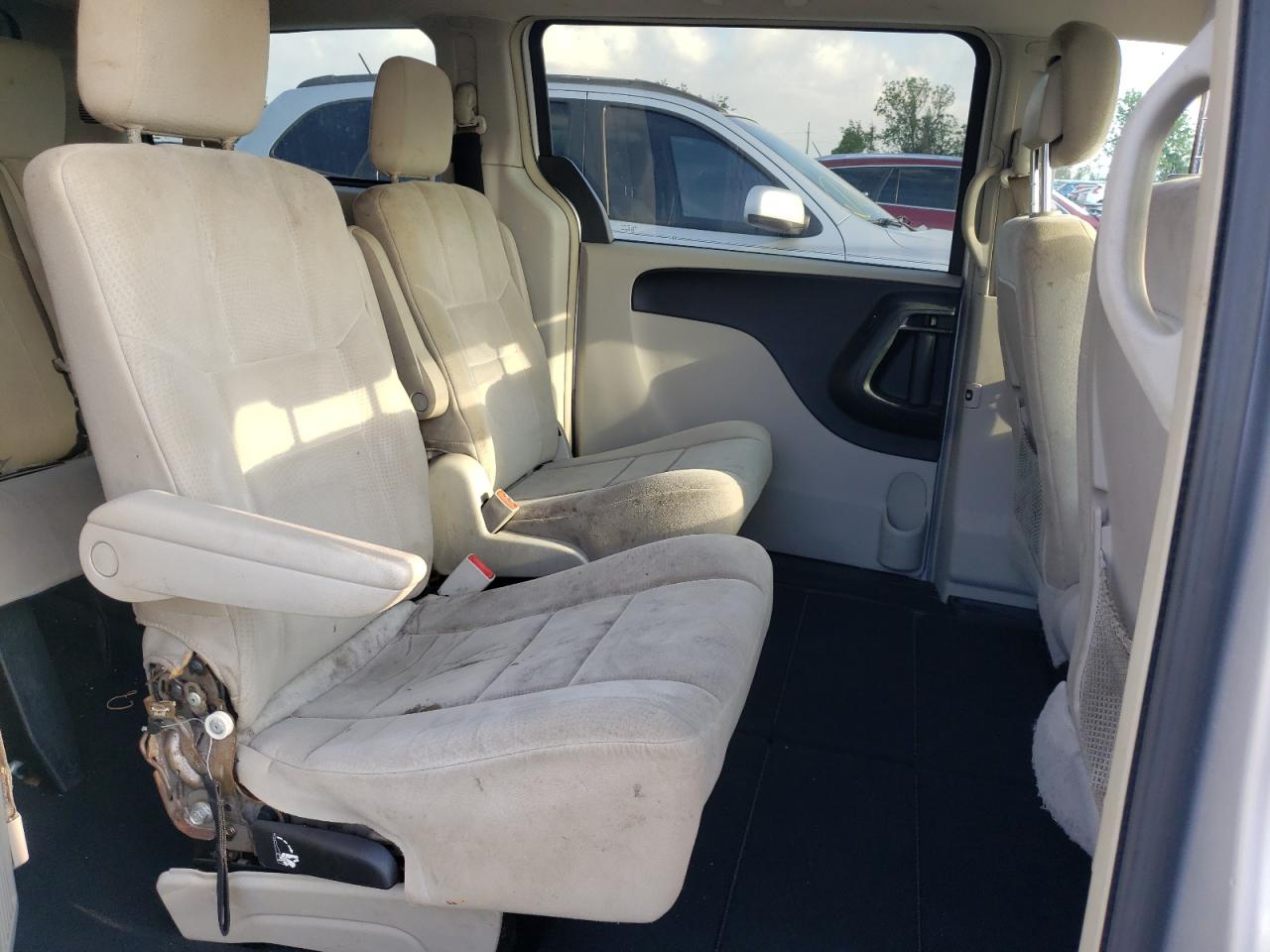 Photo 6 from auction – 2011 DODGE GRAND CARA with VIN 2D4RN5DGXBR741359