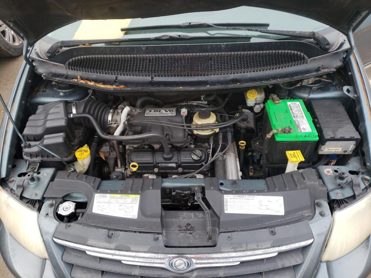 Photo 7 from auction – 2006 CHRYSLER TOWN & COU with VIN 2A4GP54L36R760086
