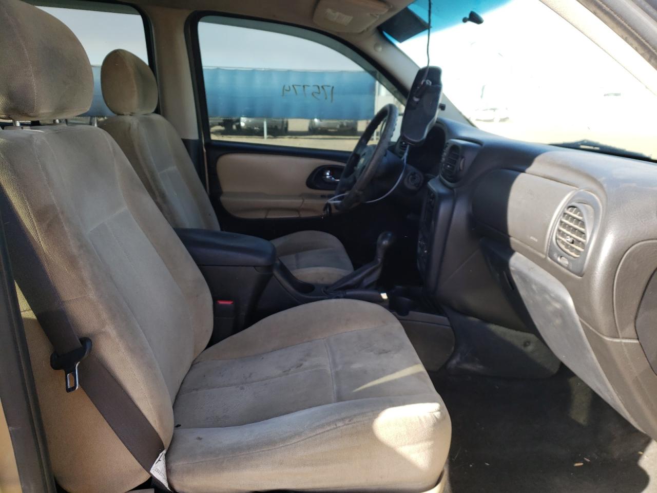Photo 5 from auction – 2005 CHEVROLET TRAILBLAZE with VIN 1GNDT13SX52322899