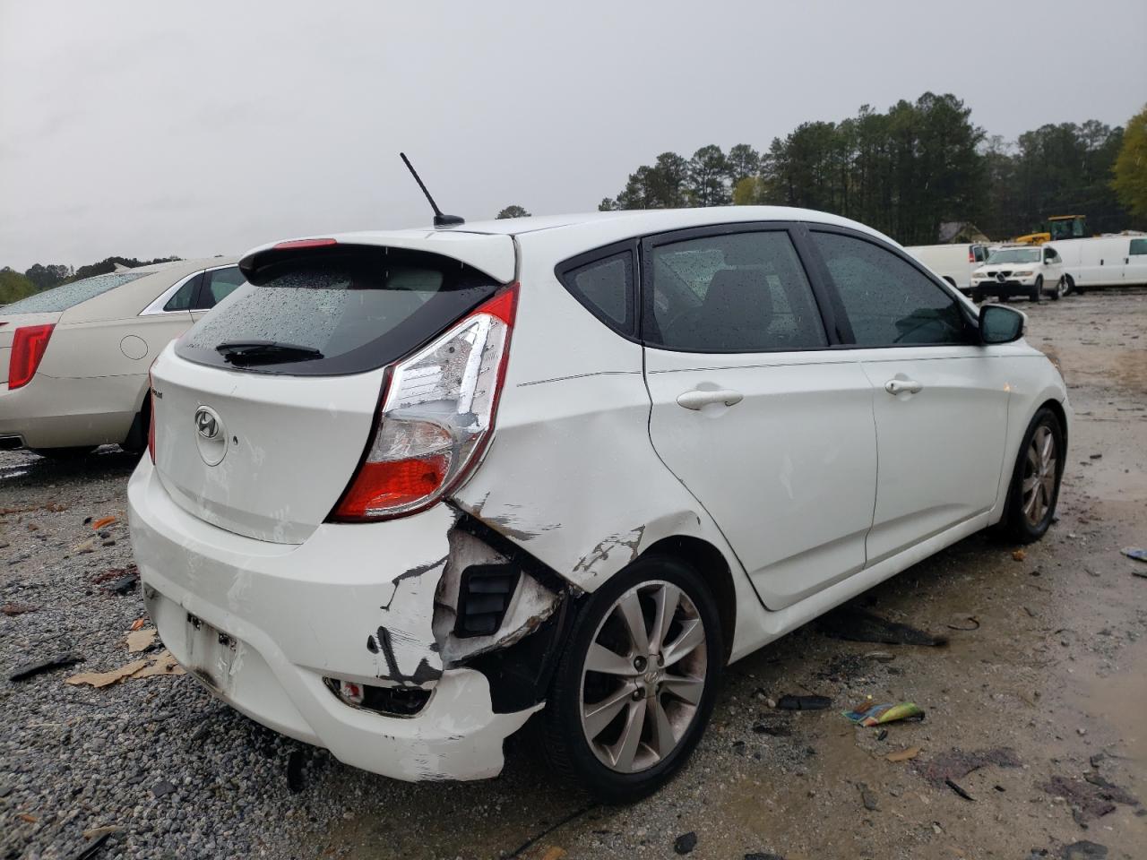 Photo 4 from auction – 2013 HYUNDAI ACCENT GLS with VIN KMHCU5AE2DU091906