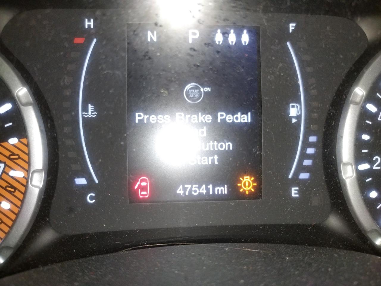 Photo 8 from auction – 2019 JEEP RENEGADE L with VIN ZACNJBBB8KPK02544