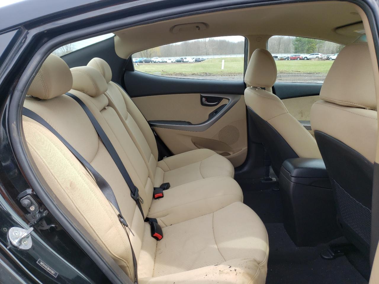 Photo 6 from auction – 2011 HYUNDAI ELANTRA GL with VIN 5NPDH4AE8BH010907
