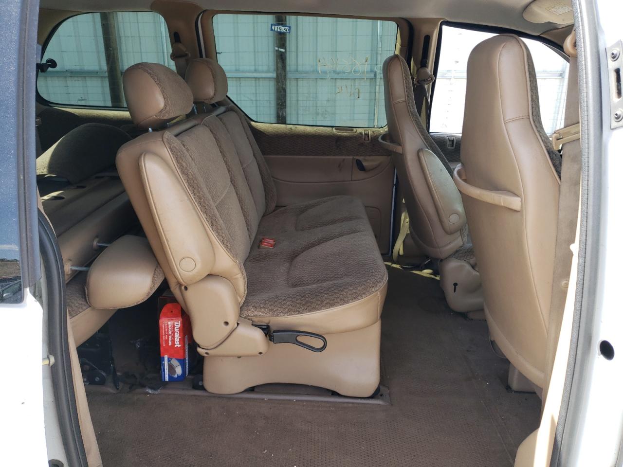 Photo 6 from auction – 2000 DODGE CARAVAN SE with VIN 2B4GP45R4YR807208