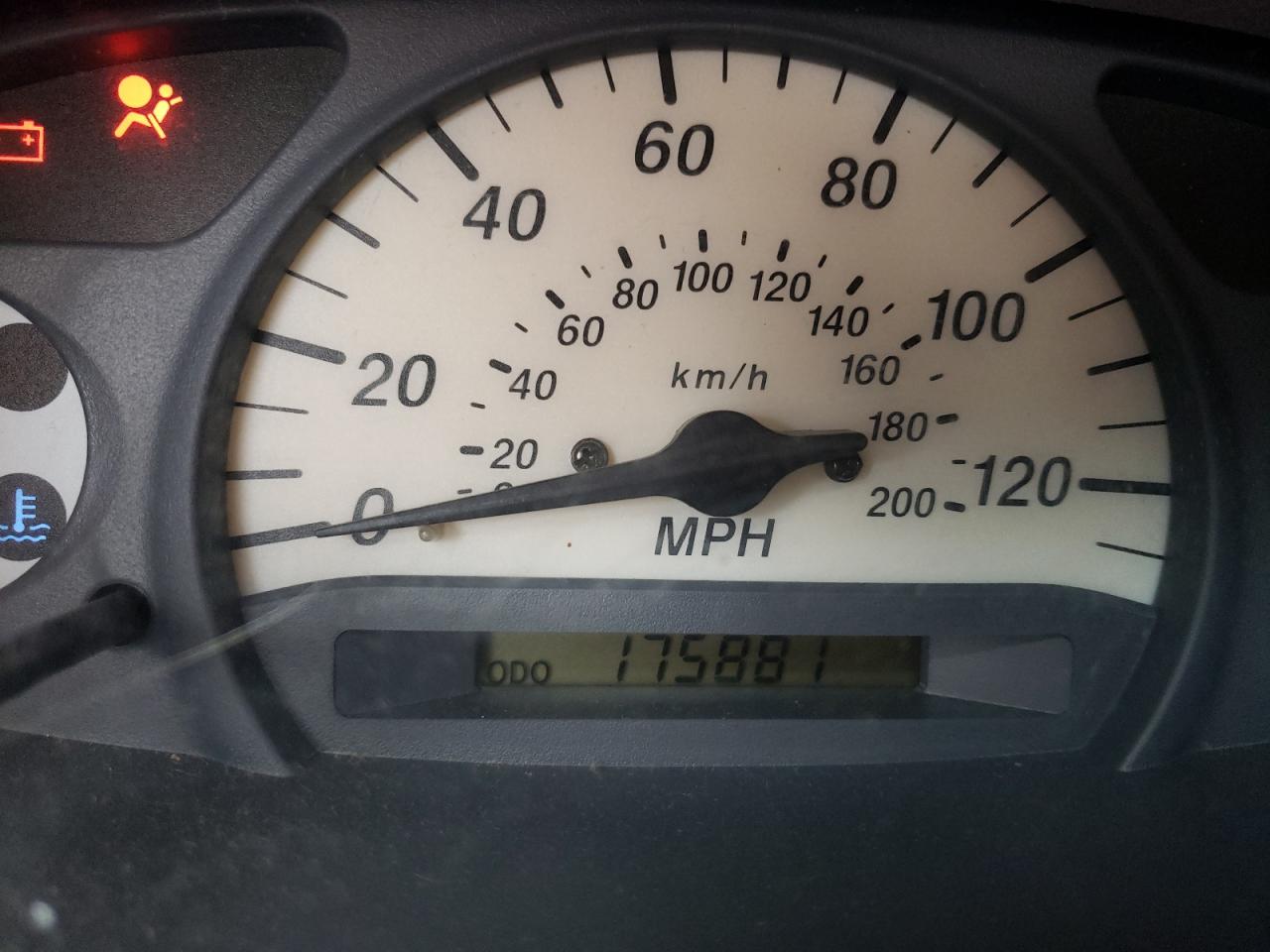 Photo 8 from auction – 2000 TOYOTA ECHO with VIN JTDAT123XY0067855