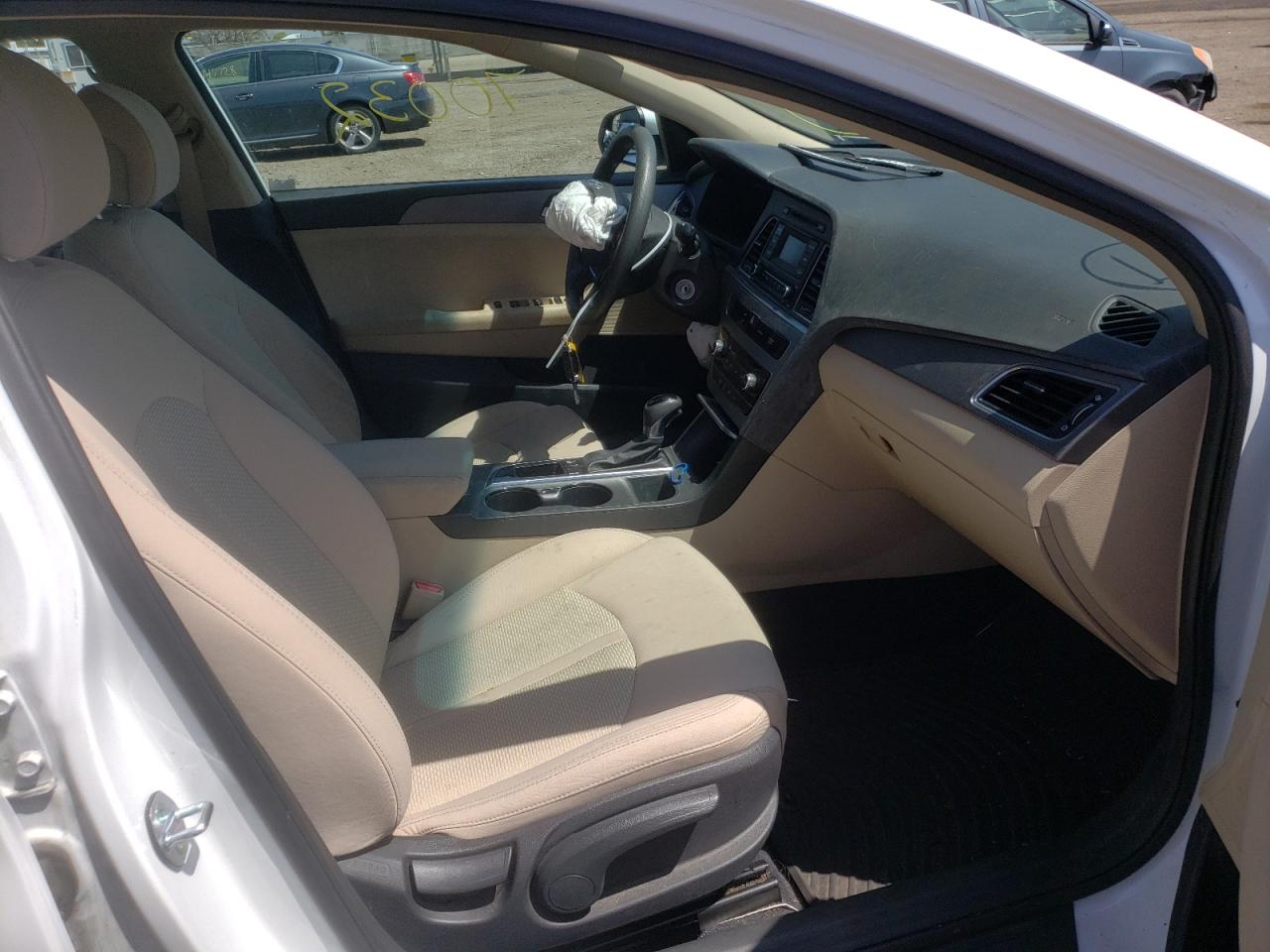 Photo 5 from auction – 2015 HYUNDAI SONATA SE with VIN 5NPE24AF5FH259055