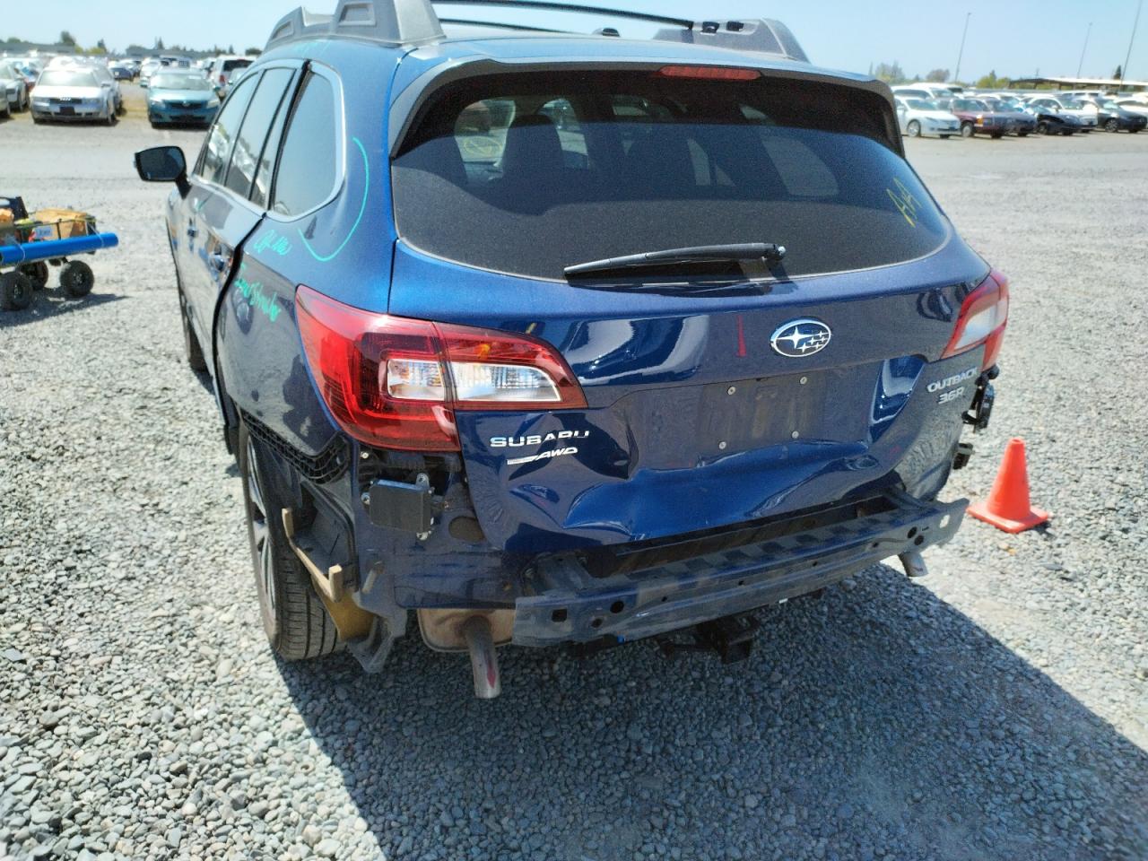 Photo 9 from auction – 2015 SUBARU OUTBACK 3. with VIN 4S4BSENC1F3241975