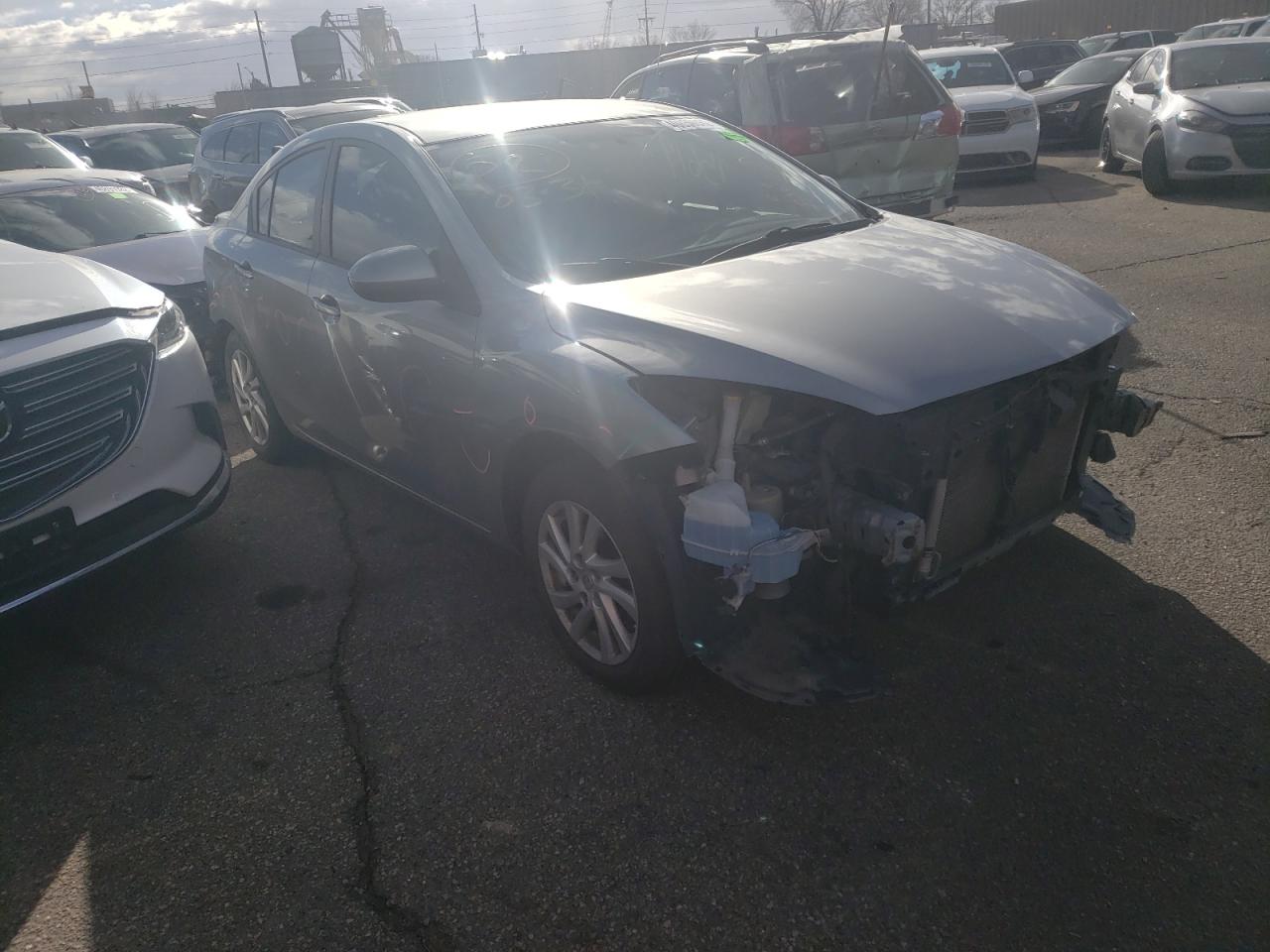 MAZDA 3 I 2012 con VIN JM1BL1V71C1605512 - Foto de la subasta