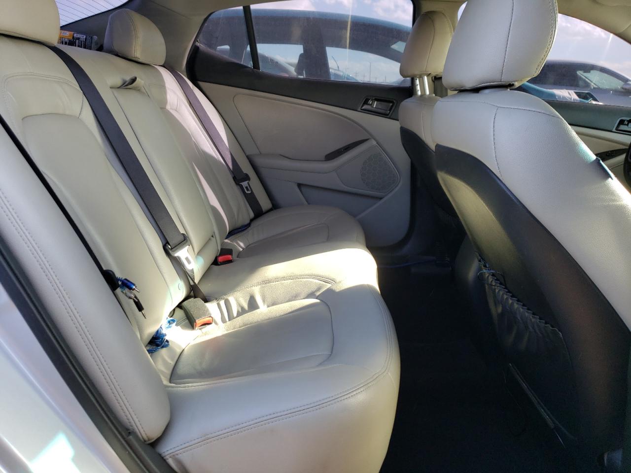Photo 6 from auction – 2011 KIA OPTIMA LX with VIN KNAGM4A77B5078901