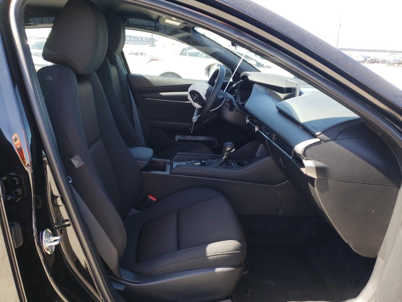 Photo 5 from auction – 2022 MAZDA 3 with VIN JM1BPAJL2N1515280