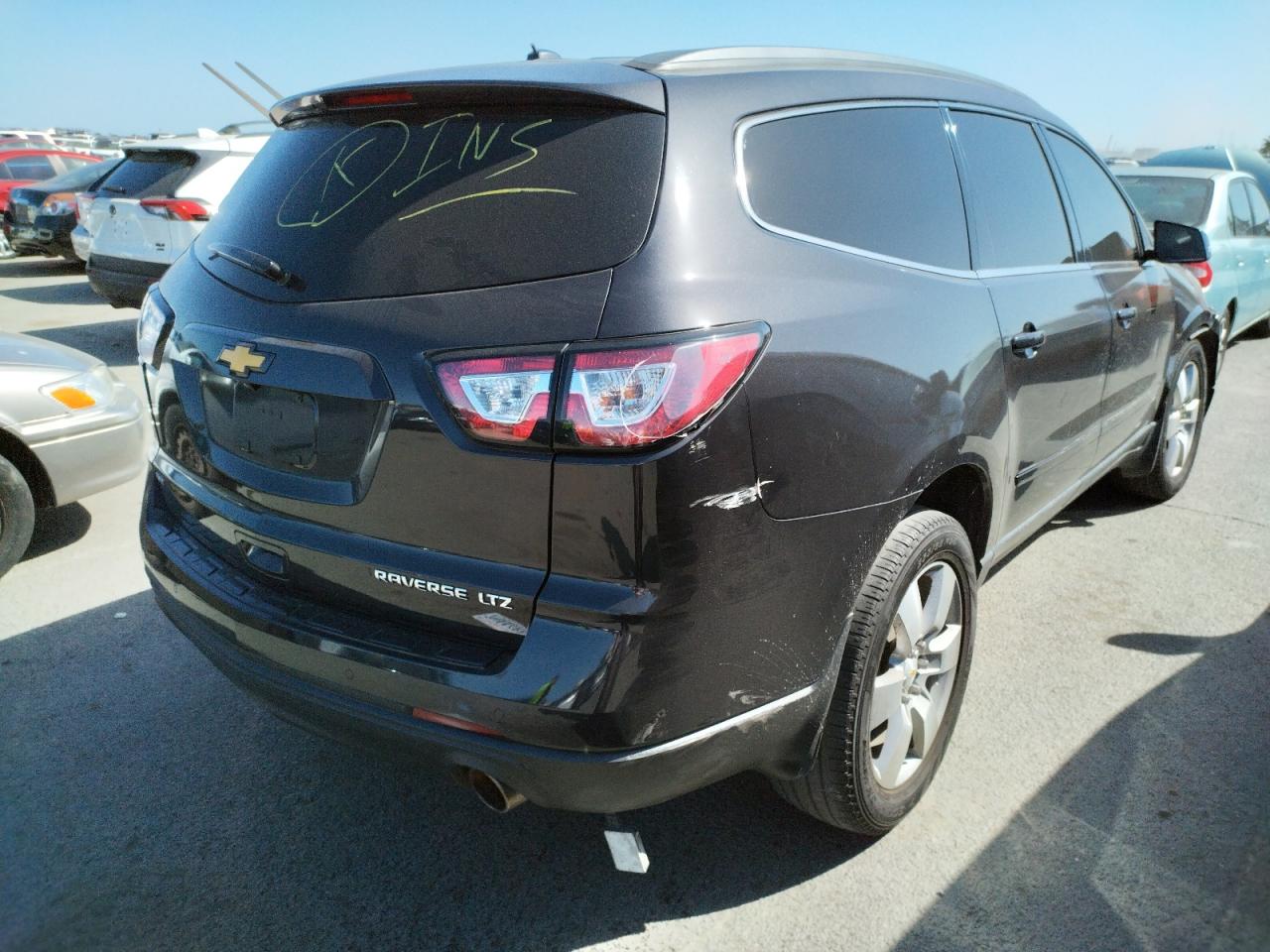 Photo 4 from auction – 2014 CHEVROLET TRAVERSE L with VIN 1GNKVJKD8EJ346077