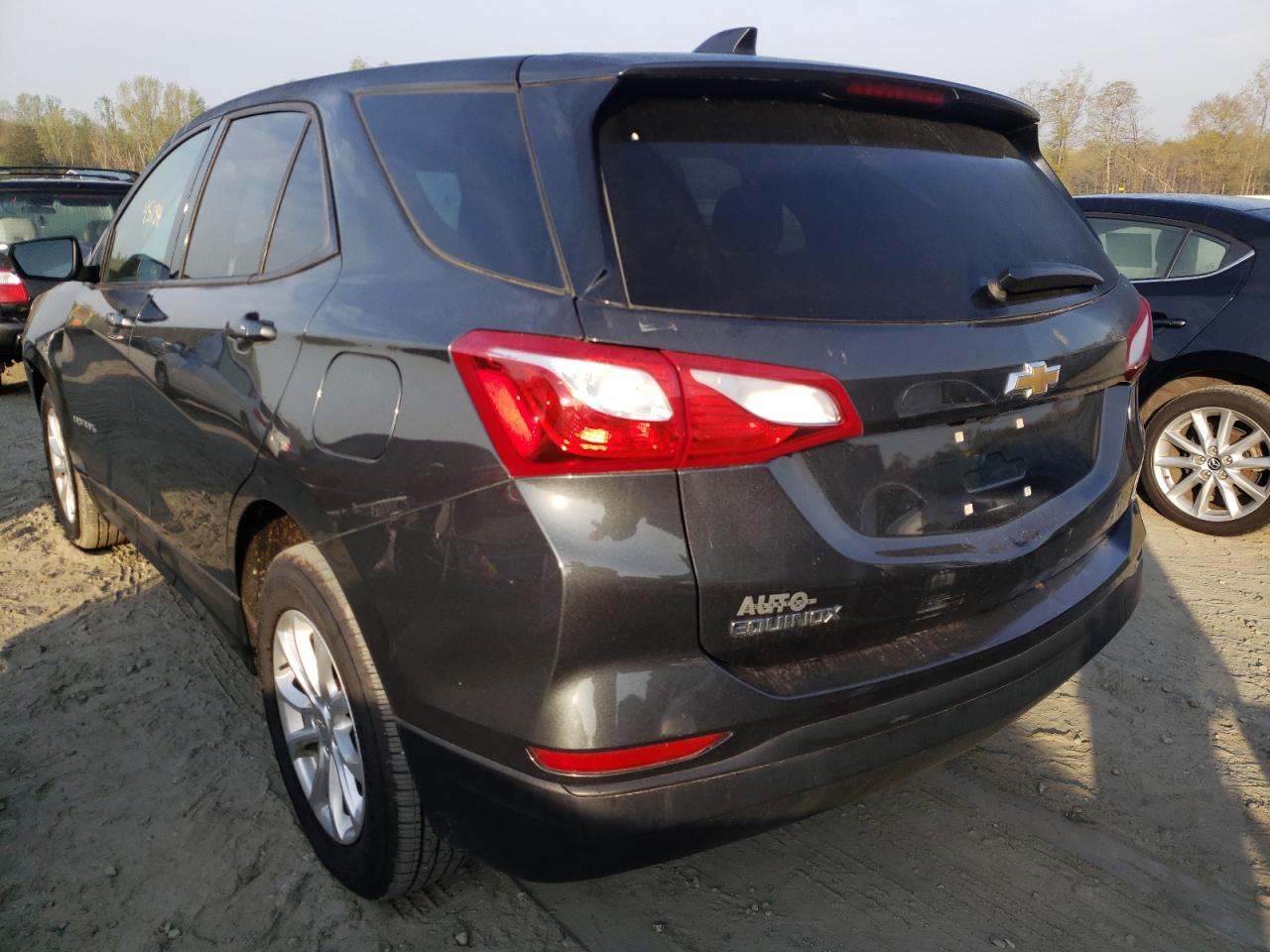 Photo 3 from auction – 2019 CHEVROLET EQUINOX LS with VIN 2GNAXHEV3K6276306