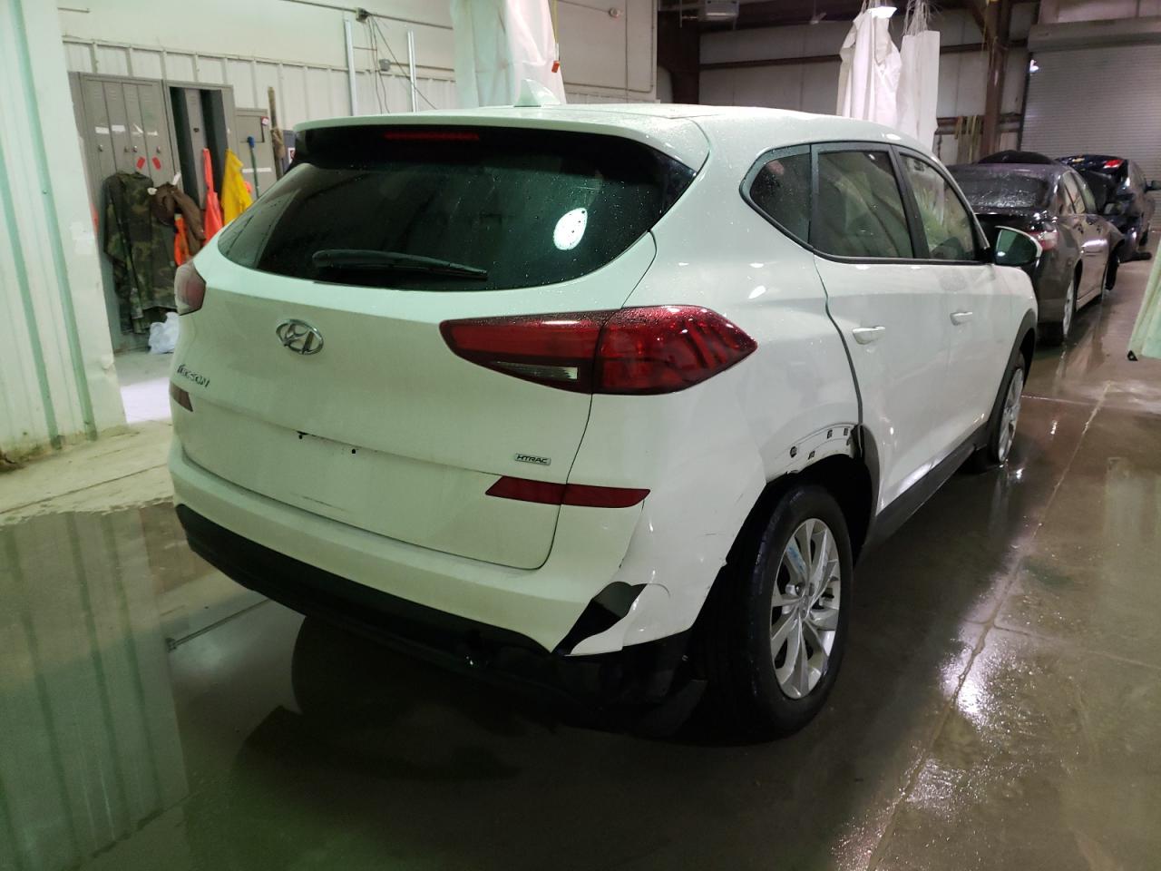 Photo 4 from auction – 2020 HYUNDAI TUCSON SE with VIN KM8J2CA49LU234518